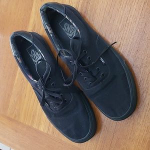 Mens sz. 11 blk VANS LACE UPS sneakers black on blk